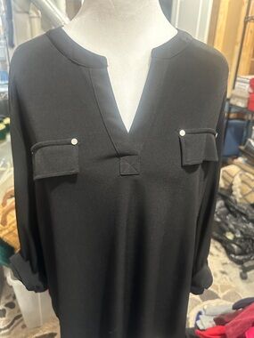 Jones New York Black Split V-Neck Blouse with Pocket Flaps